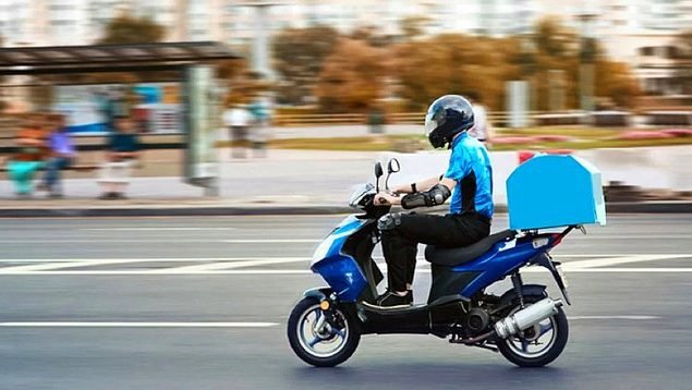 Moto-Kurye-Olmak-Zor-Mu-Kimler-Kurye-Olabilir